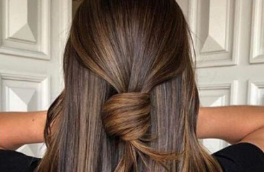Cabello castaño con iluminaciones